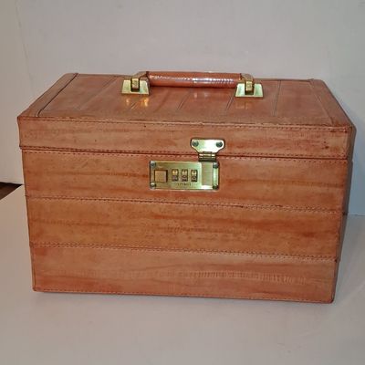 Sale Photo Thumbnail #269: Amiel Vintage Leather Jewelry Vanity Case