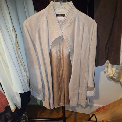 Sale Photo Thumbnail #870: Jordache Vintage Tan Suede Open Front Jacket