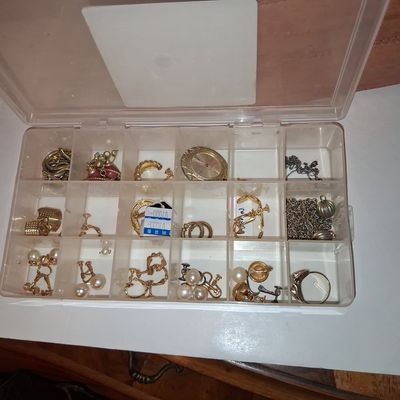 Sale Photo Thumbnail #712: Assorted Vintage Costume Jewelry Collection with Organizer