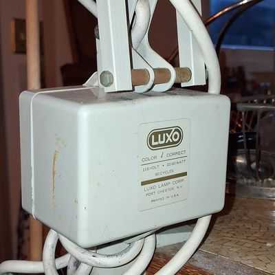 Sale Photo Thumbnail #250: Luxo Color Correct Fluorescent Task Lamp