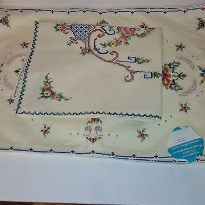 Sale Photo Thumbnail #764: Vintage Hand-Embroidered Cross-Stitch Cotton Tablecloth and Napkins Set