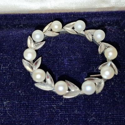 Sale Photo Thumbnail #414: Matoba's Creations Pearl Wreath Brooch