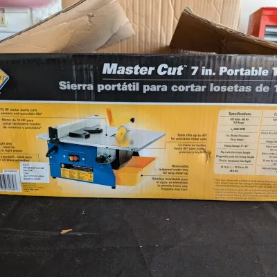 QEP Master Cut 7 Inch Portable Tile Saw - Untested