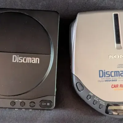 Sony Discman D-E307CK Portable CD Player with Battery Pack