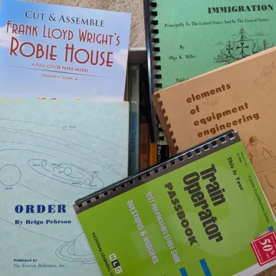 Architecture Reference Book Lot - Timber Manual, Frank Lloyd Wright Model