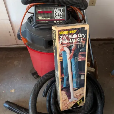 Shop-Vac 16 Gallon Wet Dry Vacuum with Bulk Pick-Up Kit