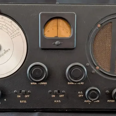 Vintage Hallicrafters Sky Buddy S-19R Shortwave Radio