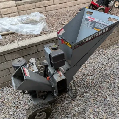 Craftsman 8HP Gas Chipper Shredder - Briggs Stratton