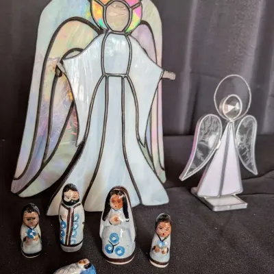 Stained Glass Angel Statue with Mini Nativity Set