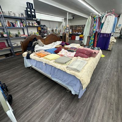 Sale Photo Thumbnail #76