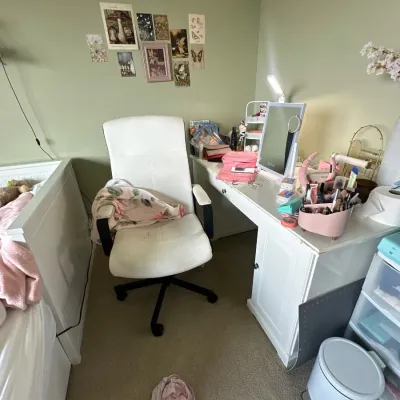 vanity desk & chair