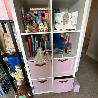 Cubicle shelf