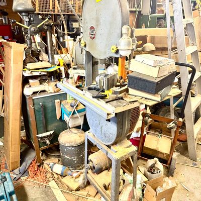 BAND SAW