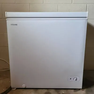 Vissani Chest Freezer (B)