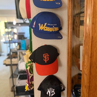 Caps