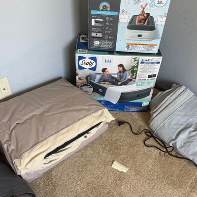Blown up mattress 