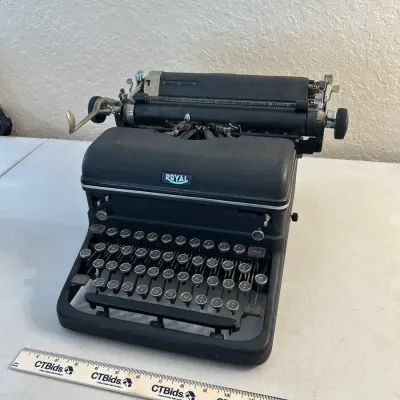 Vintage Royal KMN Touch Control Typewriter 