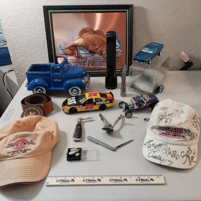 Men's Collectibles - Model Cars, Copper Fish, Harlem Globetrotters, Knives, Mag Lites+++