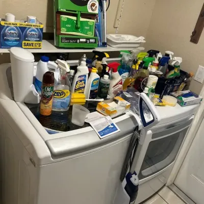 Huge Cleaning Lot - Swiffer Kit, Dawn, Bissell, Goo Gone+++