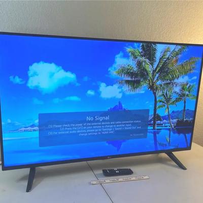 LG UHD 70 Series 50” Class 4K Smart UHD TV