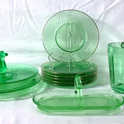 (10) Green Glass Collection - Vintage And Others 
