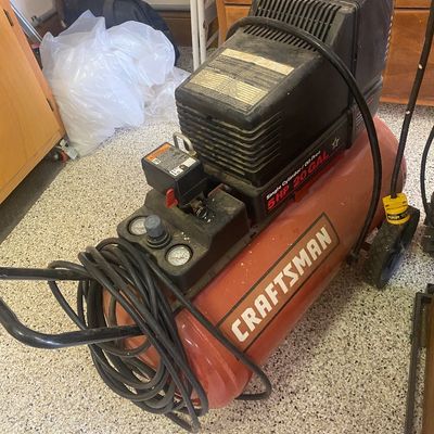 Sale Photo Thumbnail #132: Craftsman 5 HP 20 Gal Compressor 