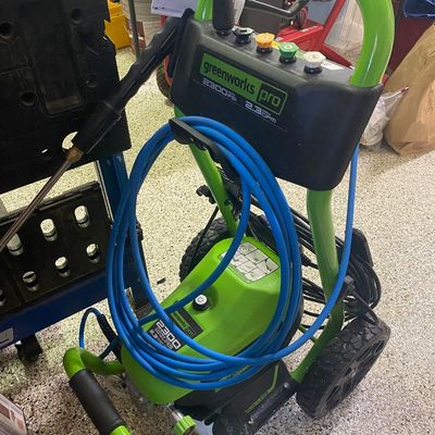 Sale Photo Thumbnail #145: Greenworks Pressure Washer 