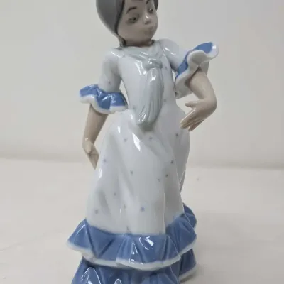 NAO by Lladro "Little Flamenco Dancer" #1228 Porcelain Figurine with Box