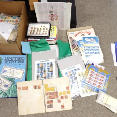 Sale Photo Thumbnail #257: Stamps