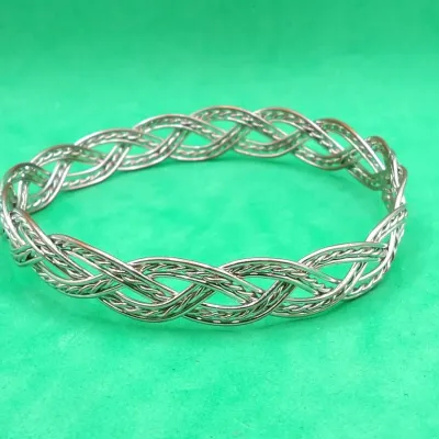 Sale Photo Thumbnail #278: Costume bracelet