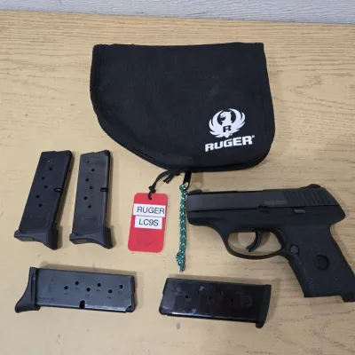 Ruger LC9s 9mm Pistol # 328-12114 Tag 313
Soft Case - 4 Mags