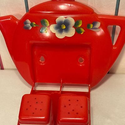 Sale Photo Thumbnail #908: Very groovy!! 2 cups saucer wall pockets