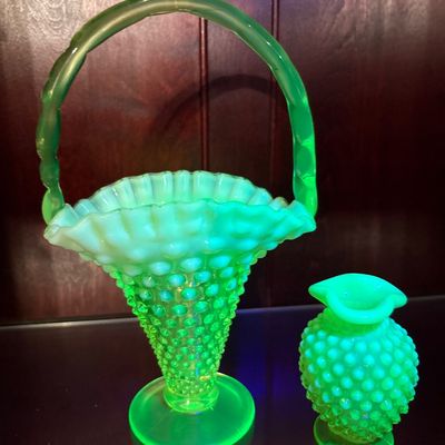 Sale Photo Thumbnail #319: Handle the vase and small buddies