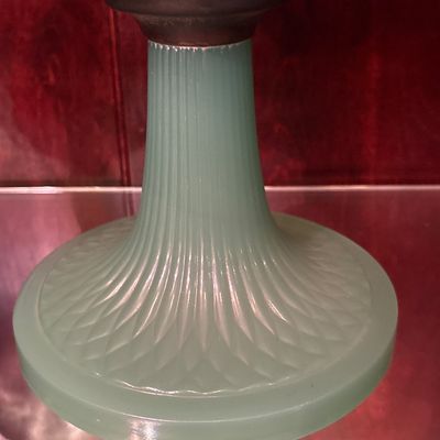 Sale Photo Thumbnail #401: Aladdin Model B lamp. Stunning!