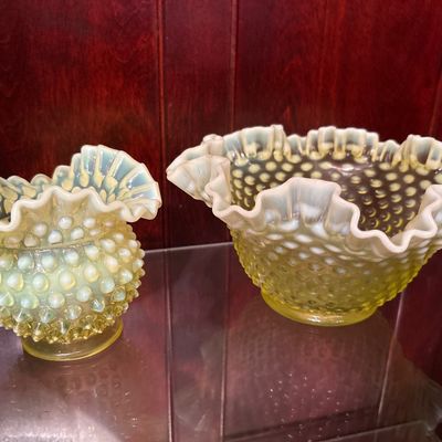 Sale Photo Thumbnail #300: Lg bowl 8.5 x 5, vase 5.5 x 5