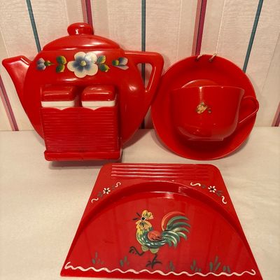 Sale Photo Thumbnail #904: Very groovy!! 2 cups saucer wall pockets