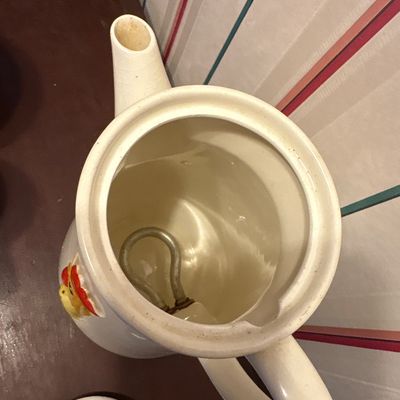 Sale Photo Thumbnail #633: Coffee pot does not have electrical cord
