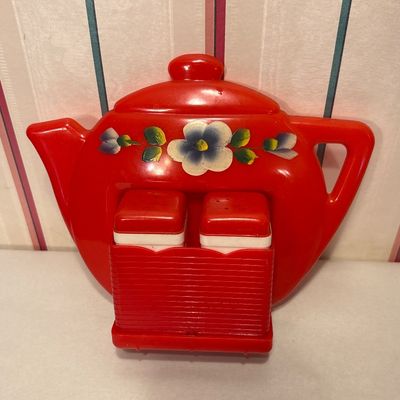 Sale Photo Thumbnail #907: Very groovy!! 2 cups saucer wall pockets