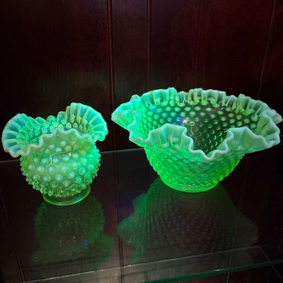 Sale Photo Thumbnail #298: Lg bowl 8.5 x 5, vase 5.5 x 5