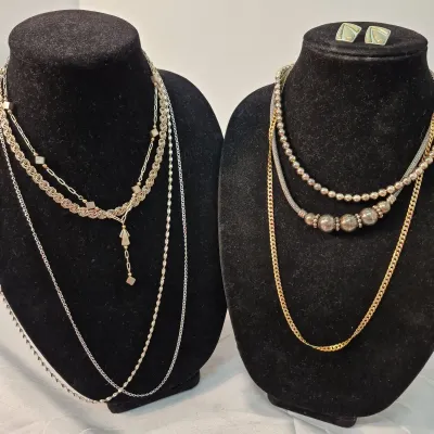 Lot of 925 Necklaces 144g - 825 Earrings 7g with Stones