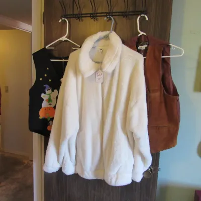 Sale Photo Thumbnail #124