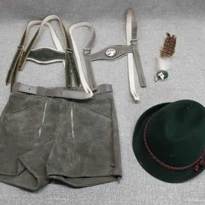 Lederhosen Shorts And Hat