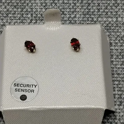 14k & Garnet Post Earrings 