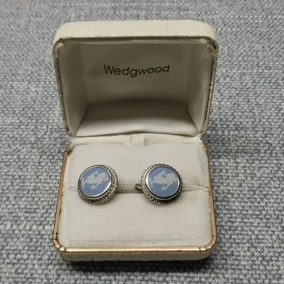 Wedgewood Sterling Screw Back Earrings 