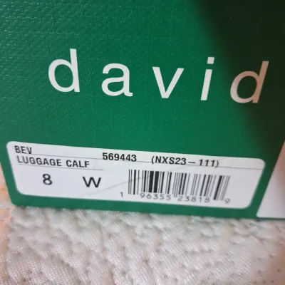 LIKE NEW DAVID TATE SHOES SIZE 8W PLUS NEW SOCKS