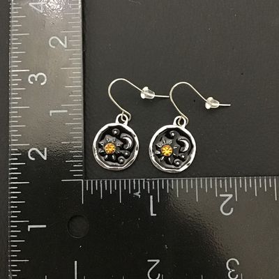 Black enamel fashion earrings