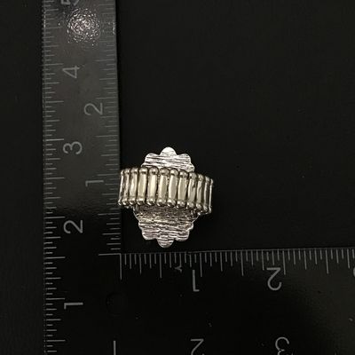 Silver tone fashion stretch ring