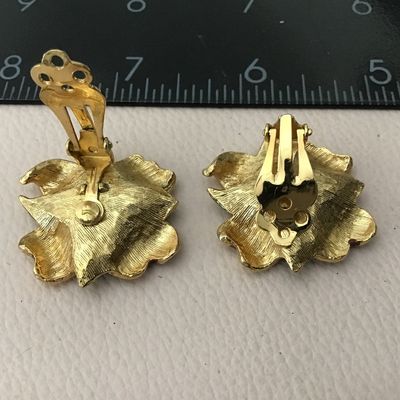 Beautiful Dog Wood Blossom Rhinestone Enamel Clip on Earrings