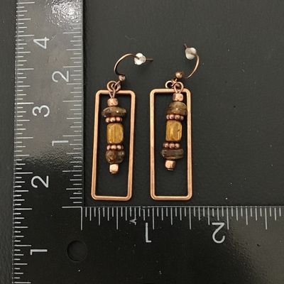 Fashion stone earrings