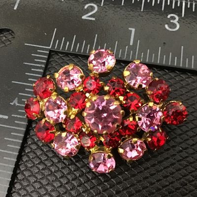 Beautiful Vintage Pink Cranberry Brooch